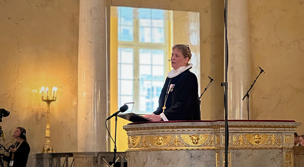 Biskop Ulla Thorbjørn Hansen leder gudstjenesten til Folketingets åbning