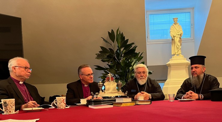 Møde mellem Københavns biskop Peter Skov-Jakobsen, den finske lutherske ærkebiskop Tapio Luoma, den finske ortodokse ærkebiskop Leo samt leder af Ukraines ortodokse kirke, metropolit Epiphanius I.